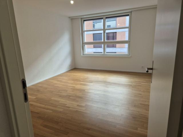 Rent a 4 ½ rooms apartment in Renens VD Flatfox