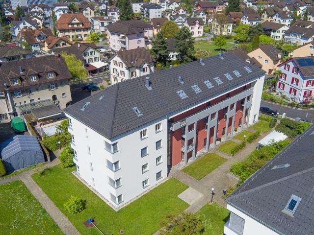 Rent a 4 ½ rooms apartment in Rüti Flatfox