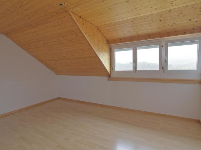 Rent a 4 ½ rooms apartment in Rümikon Flatfox