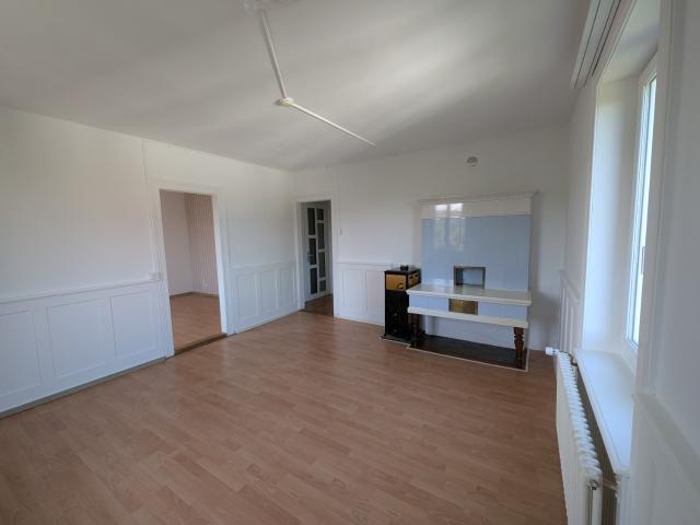 Rent a 4 ½ rooms apartment in Umiken Flatfox