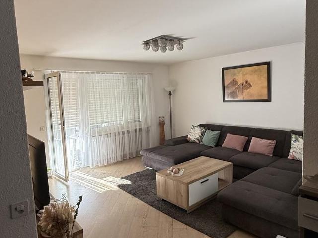 Rent a 4 ½ rooms apartment in Unterengstringen Flatfox
