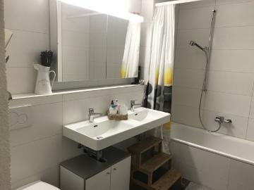 Rent a 4 ½ rooms apartment in Uetikon am See