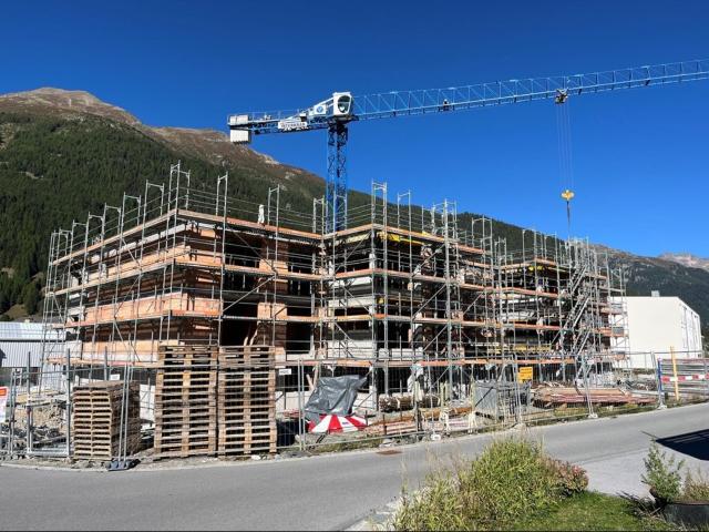Rent a 4 ½ rooms apartment in Zernez Flatfox