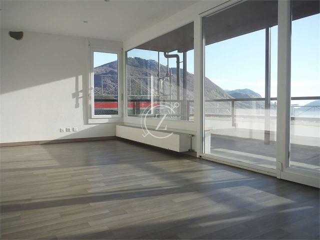 Rent a 4 rooms attic flat in Cagiallo Flatfox