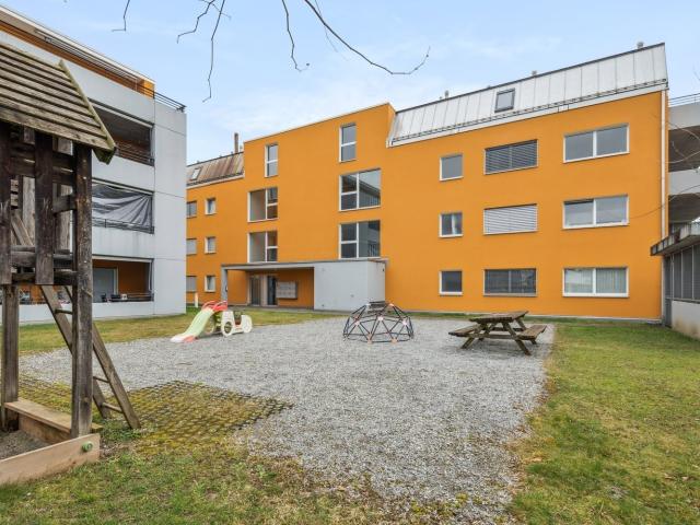 Rent a 4 ½ rooms attic flat in Fehraltorf Flatfox