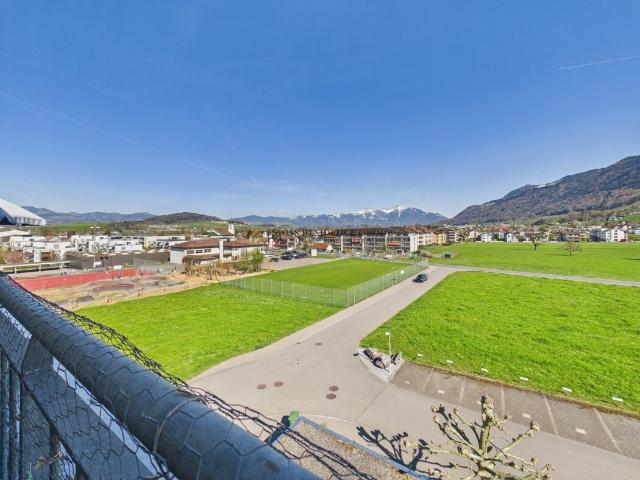 Rent a 4 ½ rooms attic flat in Galgenen Flatfox