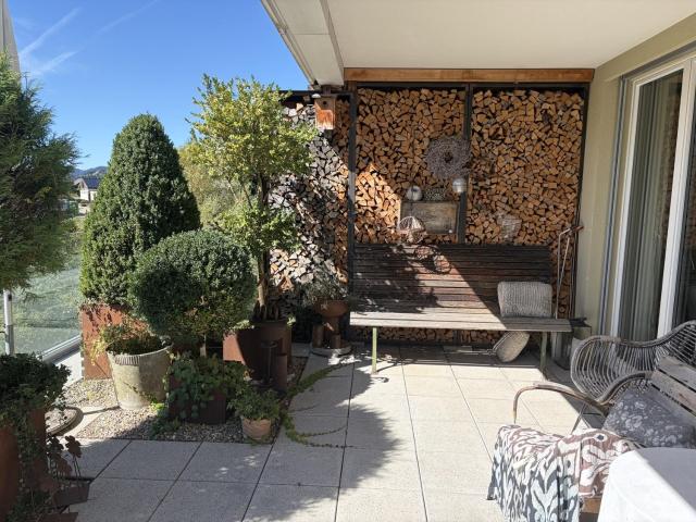Rent a 4 ½ rooms attic flat in Langnau Flatfox