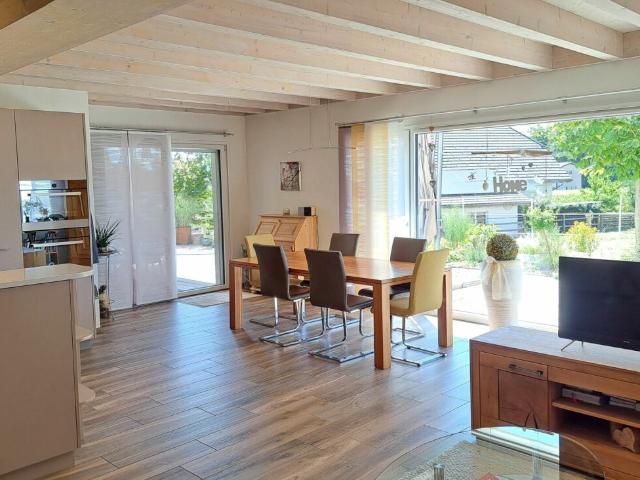 Rent a 4 ½ rooms duplex house in Dettighofen Flatfox