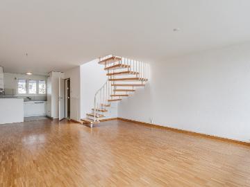 Rent a 4 ½ rooms duplex in Bonstetten Flatfox