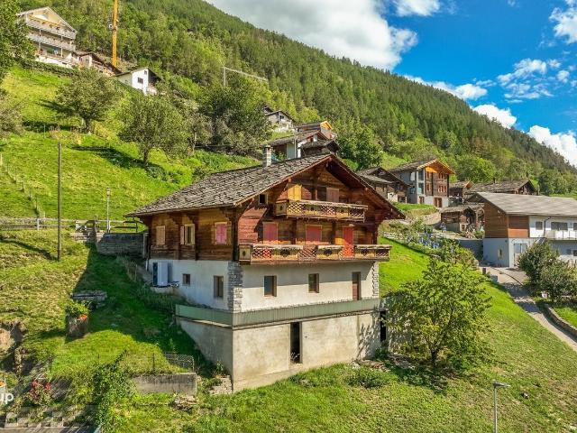 Rent a 4 ½ rooms furnished flat in Staldenried Flatfox