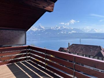 Rent a 4 ½ rooms roof flat in Gunten Flatfox