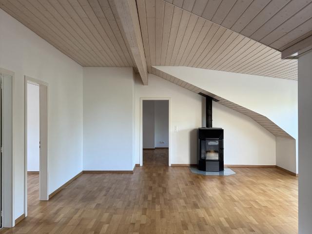 Rent a 4 ½ rooms roof flat in Stäfa Flatfox
