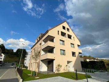 Rent a 4 rooms roof flat in Rüti ZH Flatfox