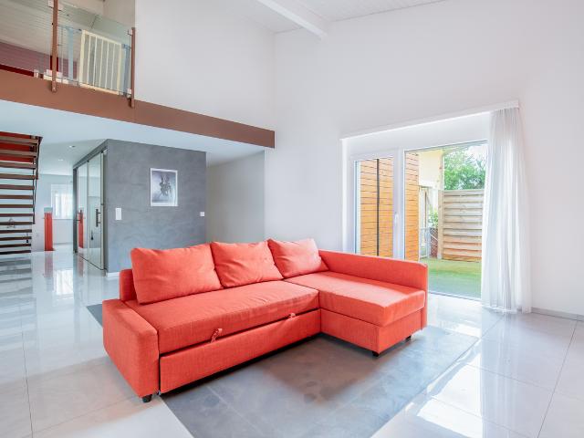 Rent a 4 ½ rooms row house in Bassins Flatfox