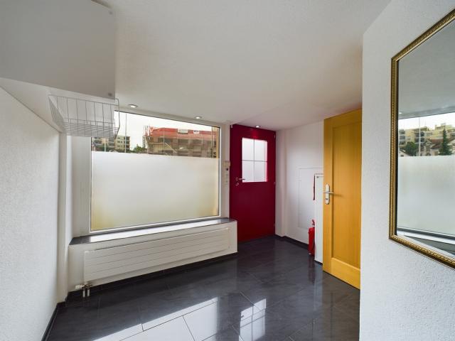 Rent a 4 rooms single house in Rüti ZH Flatfox
