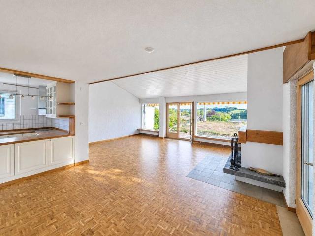 Rent a 5.5 room house with garden in Gempenach