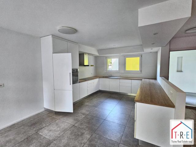 Rent a 5 ½ rooms terrace house in Stabio Flatfox