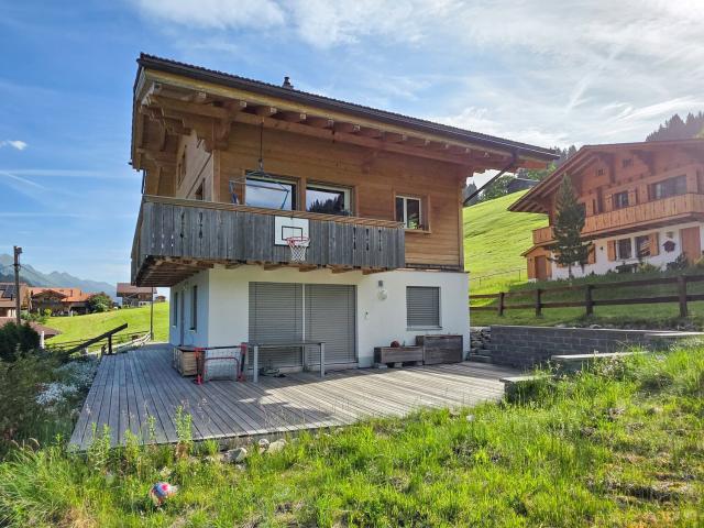 Rent a 5 rooms apartment in Adelboden Flatfox