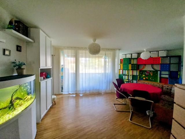 Rent a 4 ½ rooms apartment in Birsfelden Flatfox