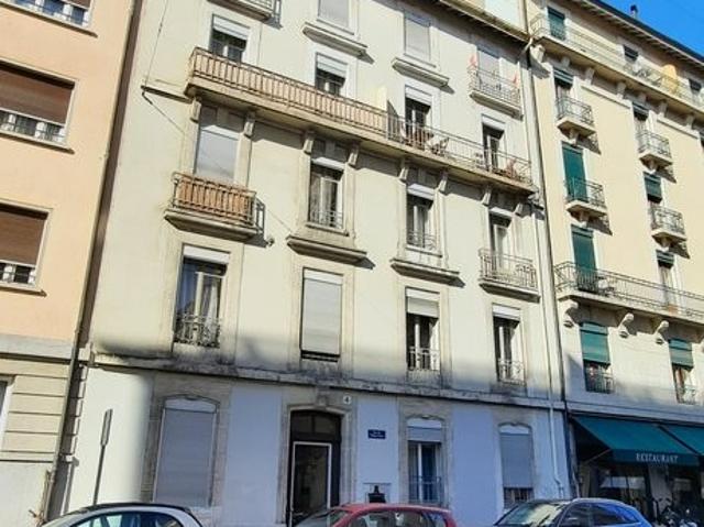 Rent a 5 rooms apartment in Genève Flatfox