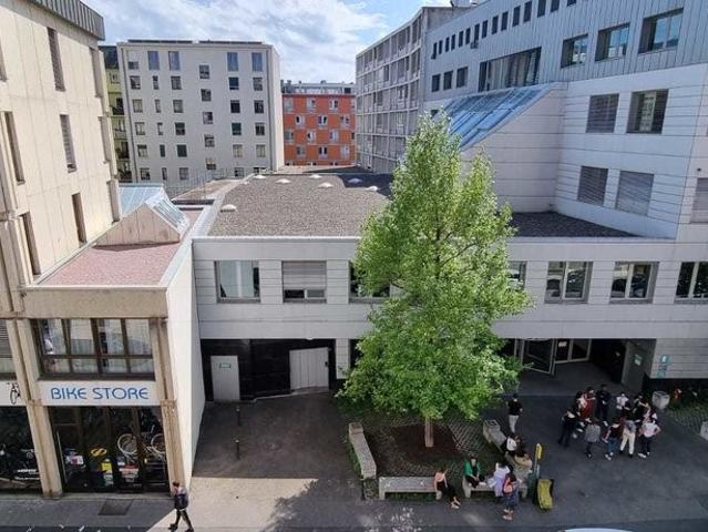 Rent a 5 rooms apartment in Genève Flatfox