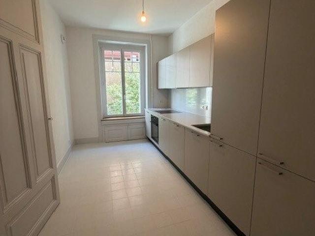 Rent a 5 rooms apartment in Lausanne Flatfox