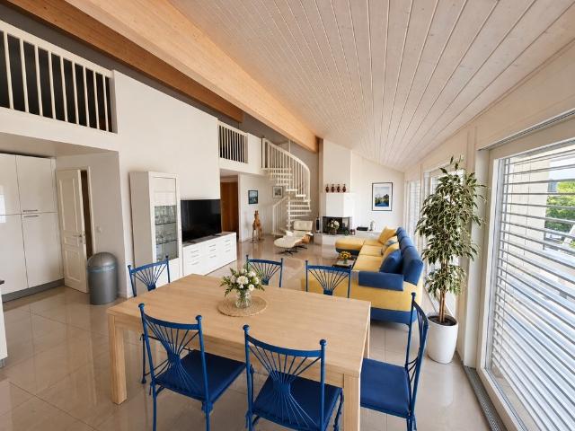 Rent a 5 ½ rooms apartment in Lutry Flatfox