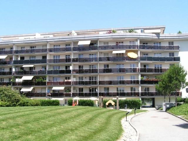 Rent a 5 ½ rooms apartment in Nyon Flatfox
