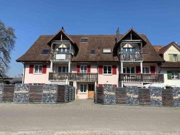 Rent a 5 ½ rooms apartment in Schönenberg Flatfox