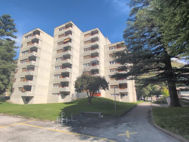 Rent a 5 ½ rooms apartment in Sion Flatfox