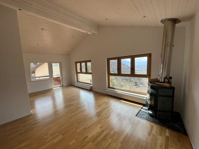 Rent a 5 rooms apartment in Sion Flatfox