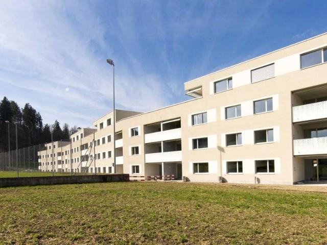 Rent a 5 rooms apartment in Staffelbach Flatfox