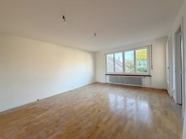 Rent a 5 rooms apartment in Pomy Flatfox