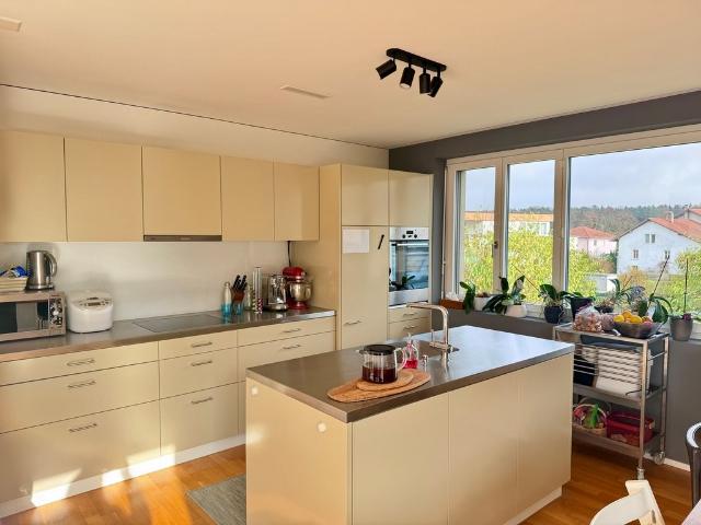 Rent a 5 ½ rooms apartment in Zeihen Flatfox