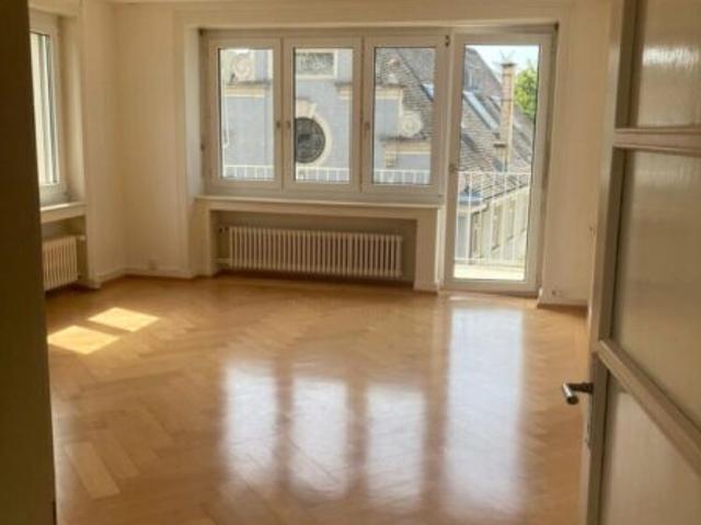 Rent a 5 rooms apartment in Zürich Flatfox