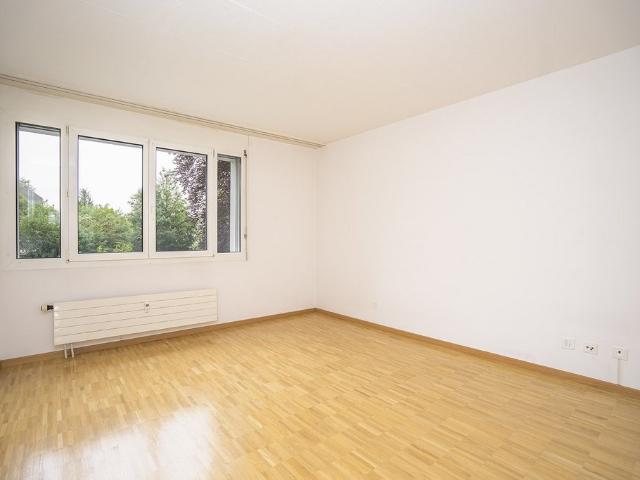 Rent a 5 ½ rooms attic flat in Péry Flatfox