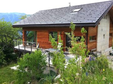 Rent a 5 ½ rooms chalet in Chemin Flatfox