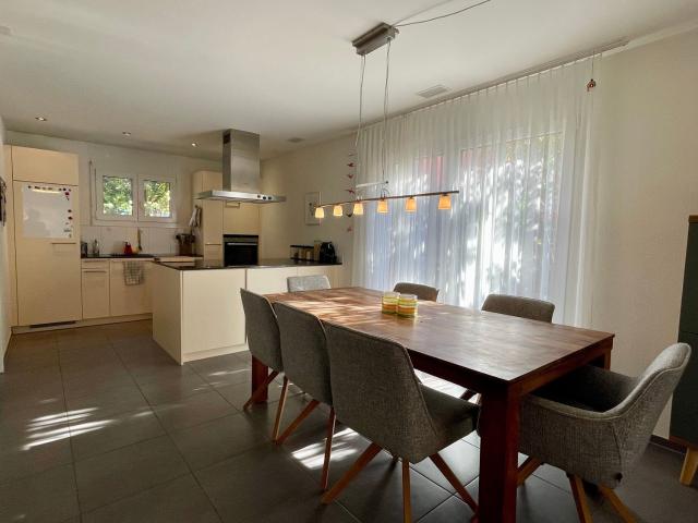 Rent a 5 ½ rooms duplex house in Niederlenz Flatfox