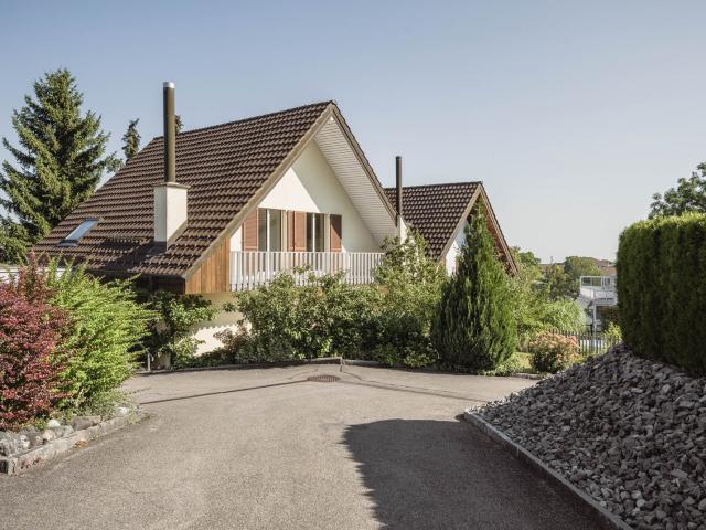 Rent a 5 ½ rooms duplex house in Wittenbach Flatfox