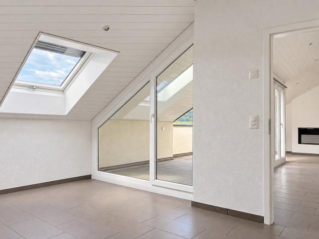 Rent a 5 ½ rooms roof flat in Dänikon ZH Flatfox