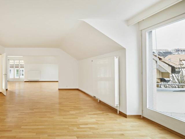 Rent a 5 ½ rooms roof flat in Köniz Flatfox