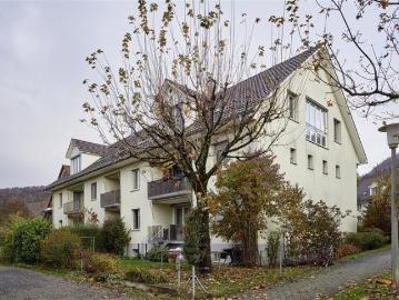 Rent a 5 ½ rooms roof flat in Hausen am Albis Flatfox