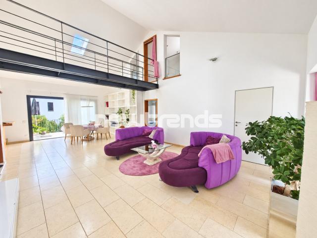 Rent a 5 rooms single house in Caslano Flatfox