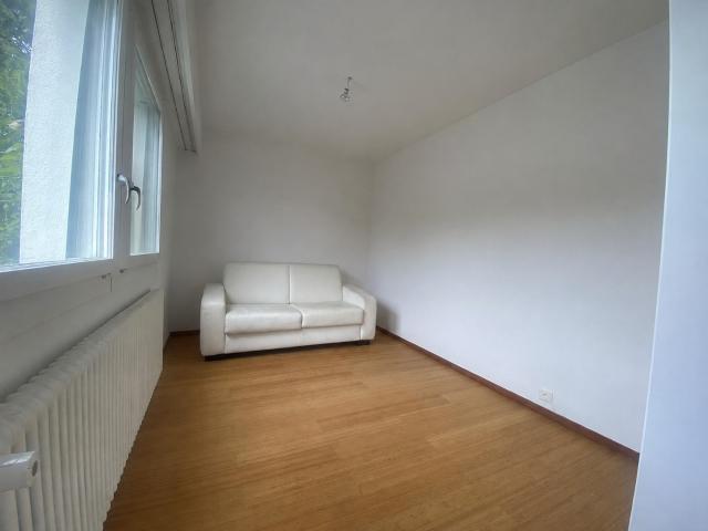 Rent a 5 ½ rooms single house in Chavennes des Bois Flatfox