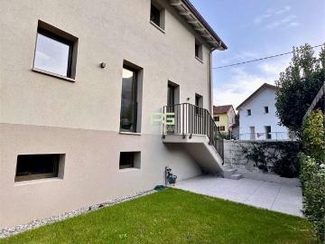 Rent a 5 ½ rooms single house in Claro Flatfox