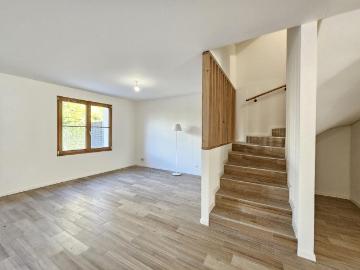 Rent a 5 ½ rooms single house in Croix de Rozon Flatfox