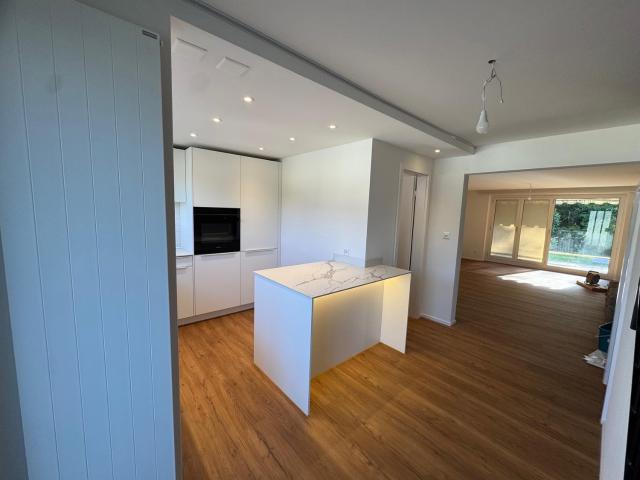 Rent a 5 ½ rooms single house in Egg Flatfox