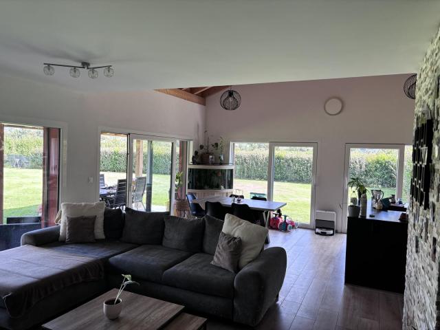 Rent a 5 ½ rooms single house in Fully Flatfox