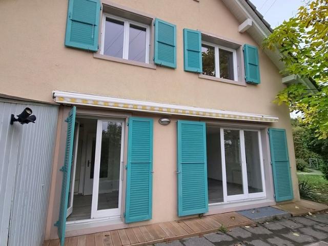 Rent a 5 ½ rooms single house in Le Mont sur Lausanne Flatfox