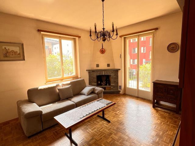 Rent a 5 rooms single house in Sementina Flatfox